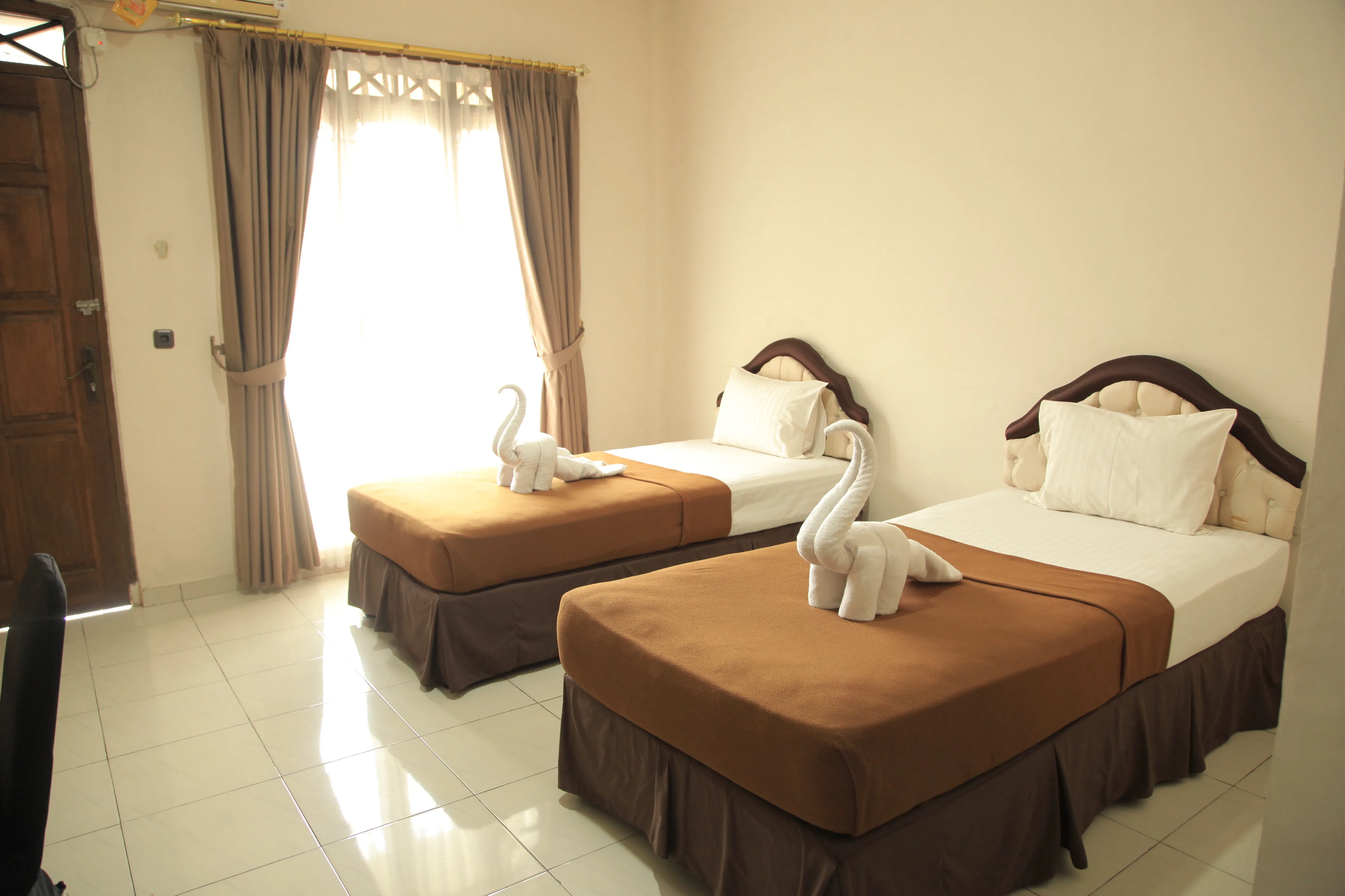 Hotel 1