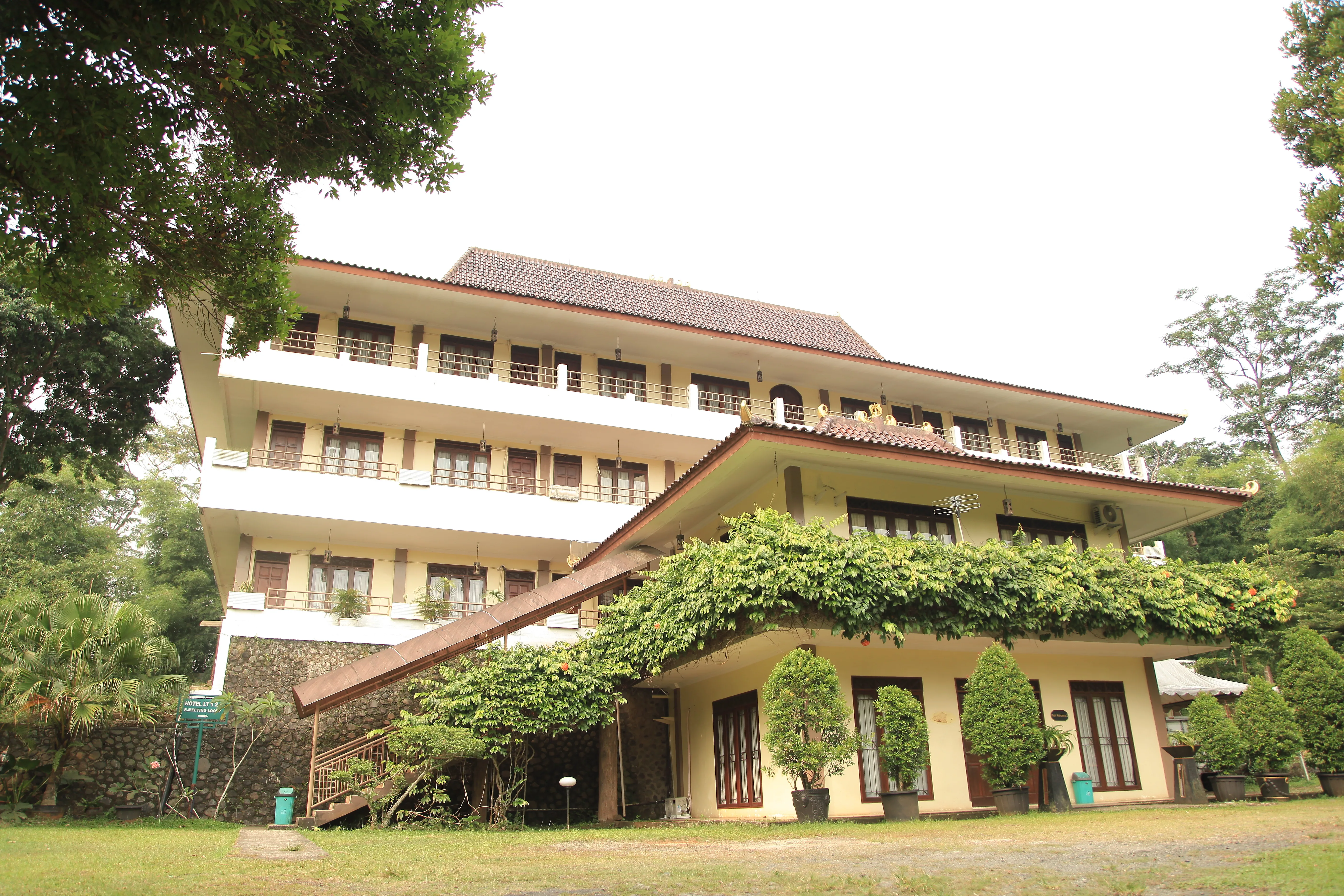 Hotel 3