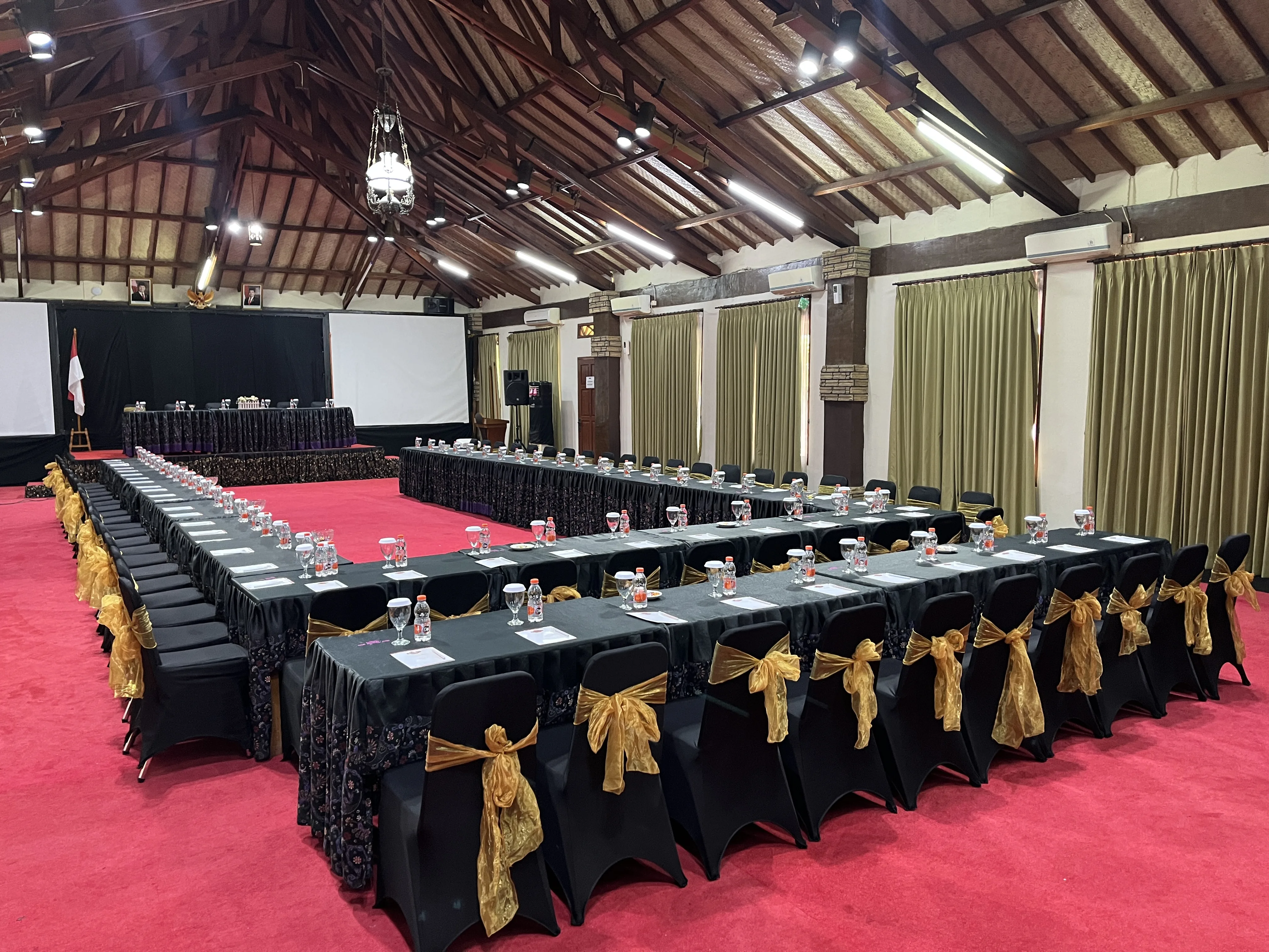 Gedung meeting